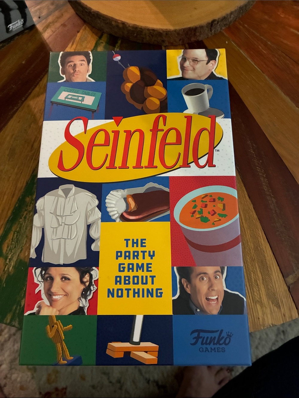 Seinfeld Party Game About Nothing - Multicolor